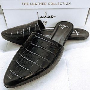 Lulu's Black Crocodile Print Shoe